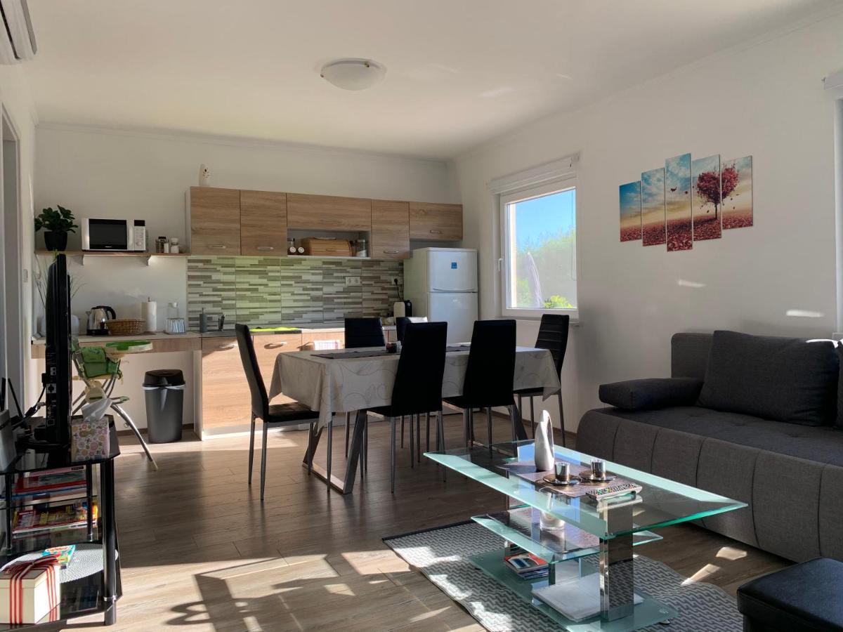 Fullhouse Apartmanhaz Zamárdi Extérieur photo