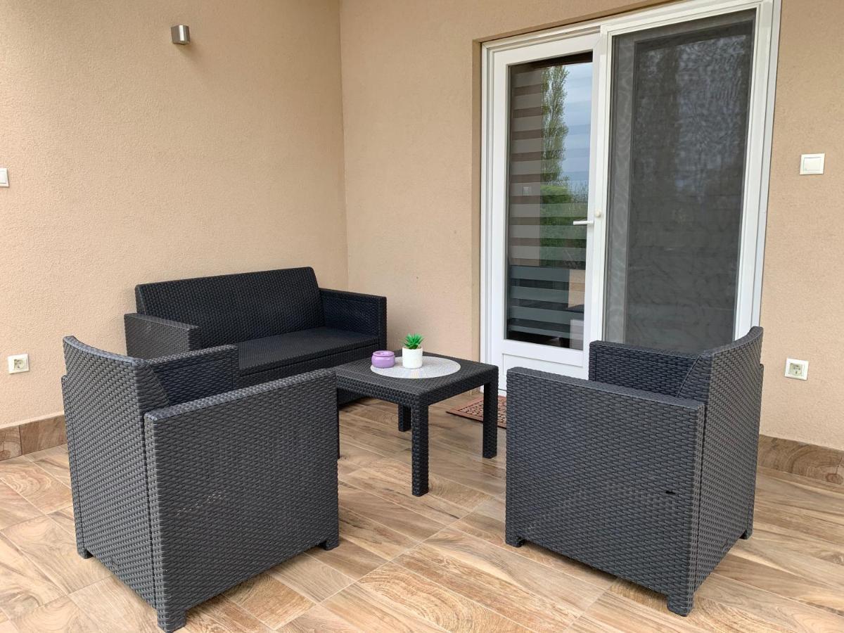 Fullhouse Apartmanhaz Zamárdi Extérieur photo