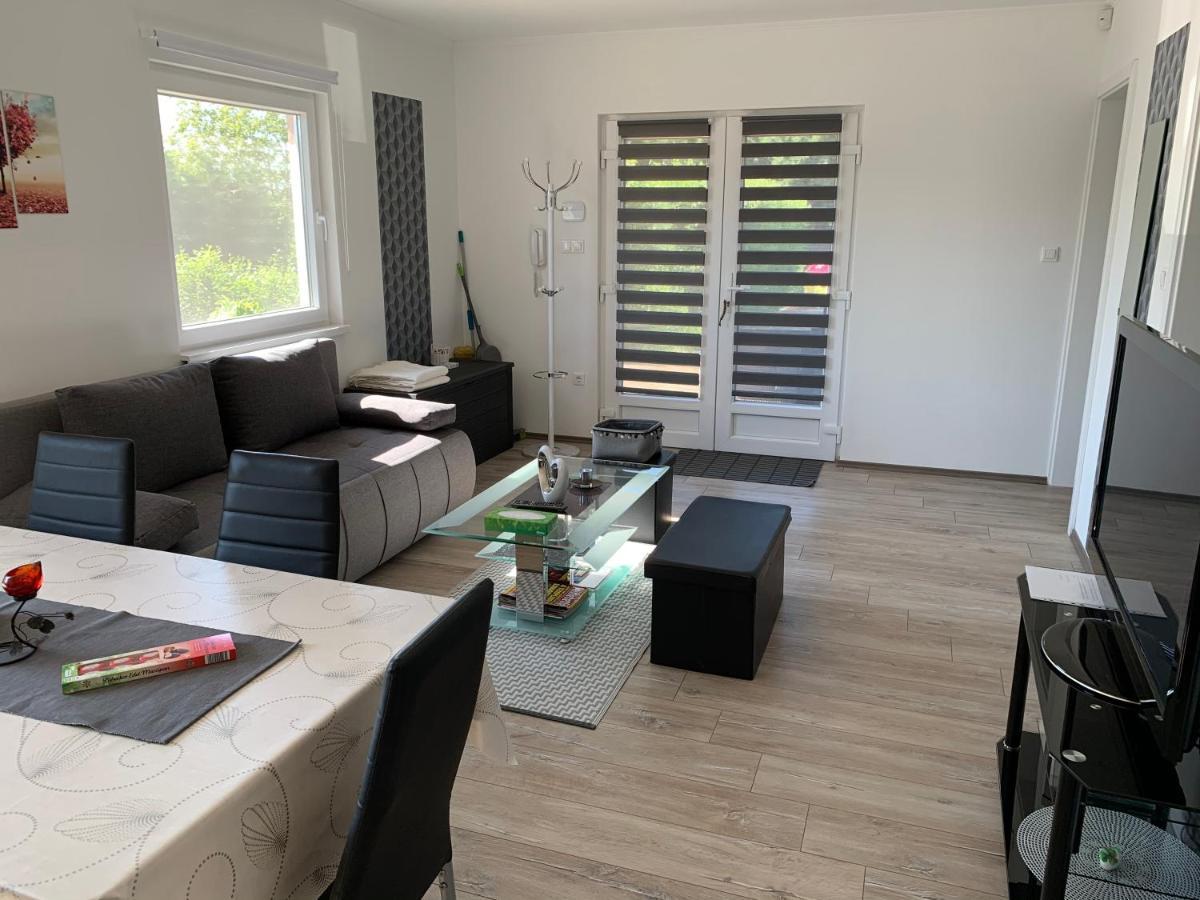 Fullhouse Apartmanhaz Zamárdi Extérieur photo